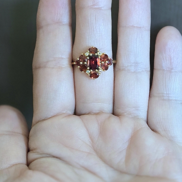 Shivam Garnet Cluster with White Topaz Ring💍 - NWT - Picture 11 of 16